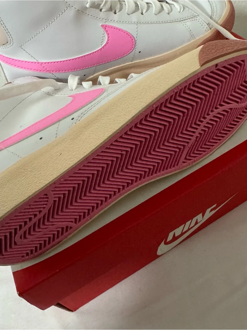 Nike Blazer Mid ‘77 (GS) 4Y Women 5.5 White Pink-Spell Guava Ice DZ2900-100 NIB - Picture 6 of 8